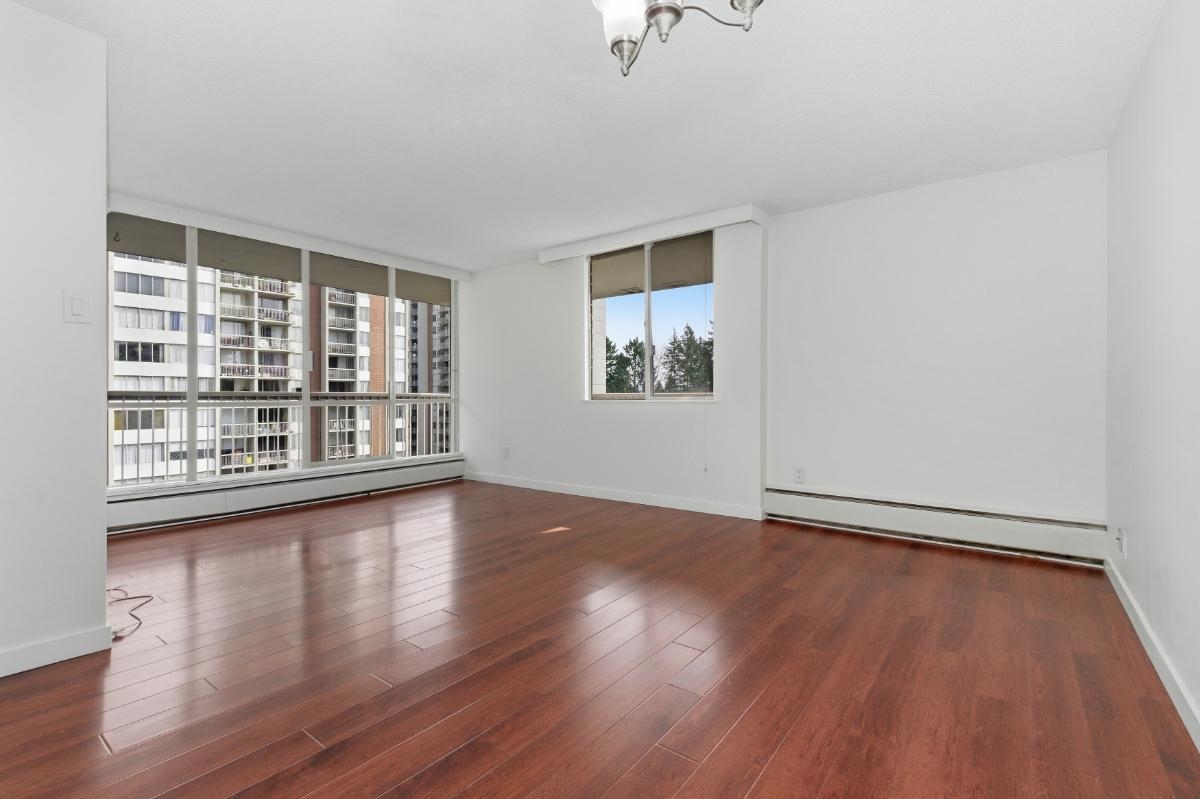 2012 Fullerton Avenue 706