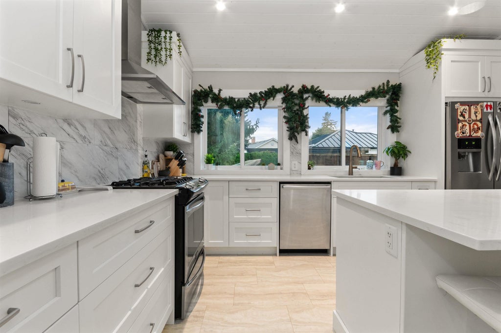 Photo of 46022 Clarke Drive, Chilliwack, BC V2P 3N6 (MLS # R3154621)