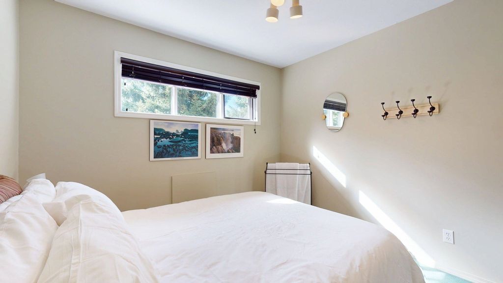 listing image 1101673588812495111