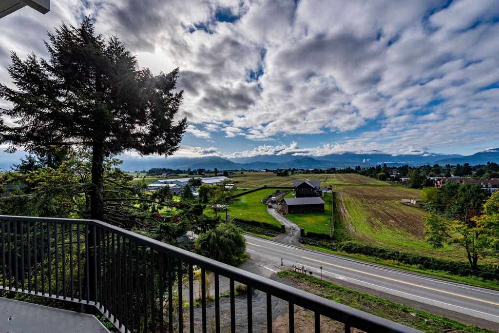 Photo of 47005 Yale Road, Chilliwack, BC V2P 2S6 (MLS # R3152943)