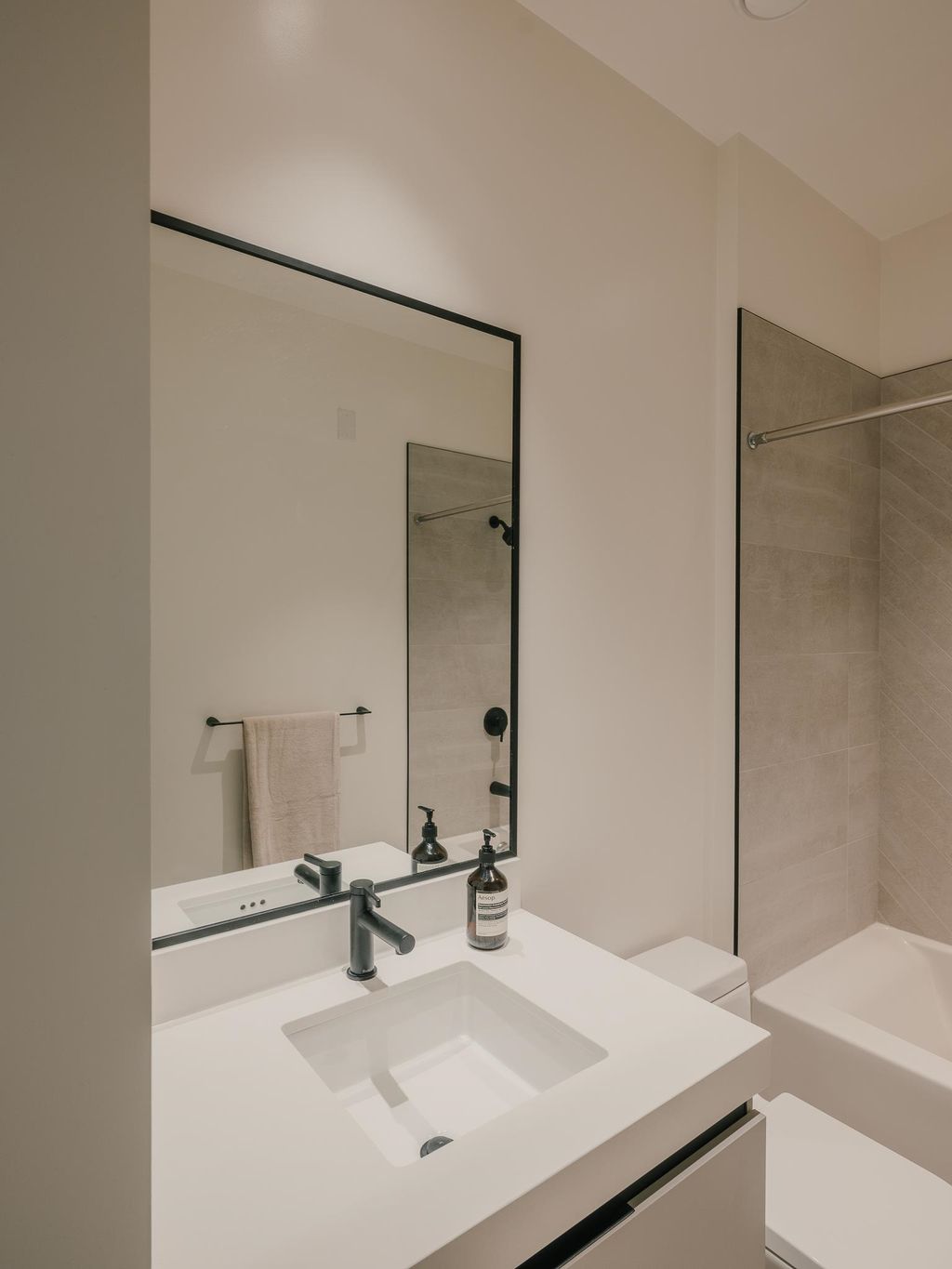 listing image 1101948803288627270