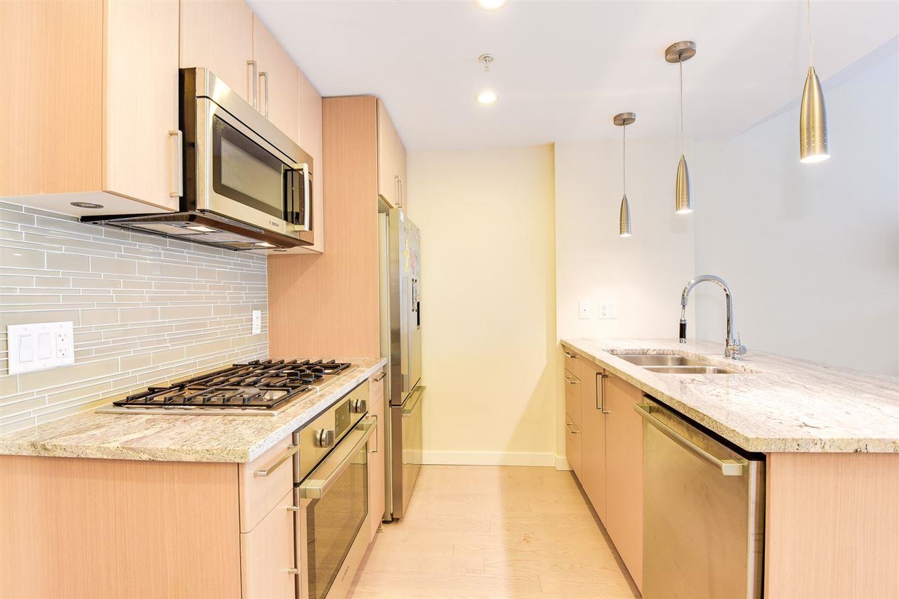 38 W 1st Avenue 319