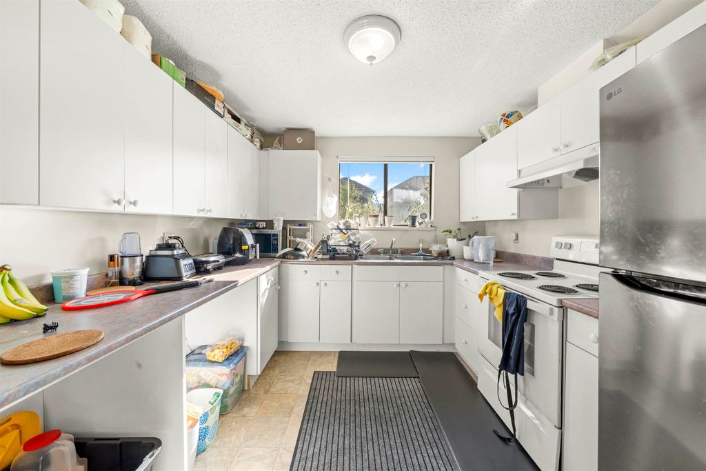 listing image 1101080855822187135