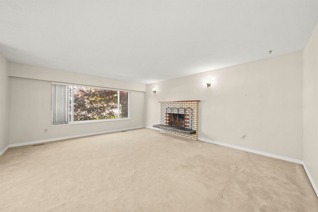 listing image 1102656567070464627