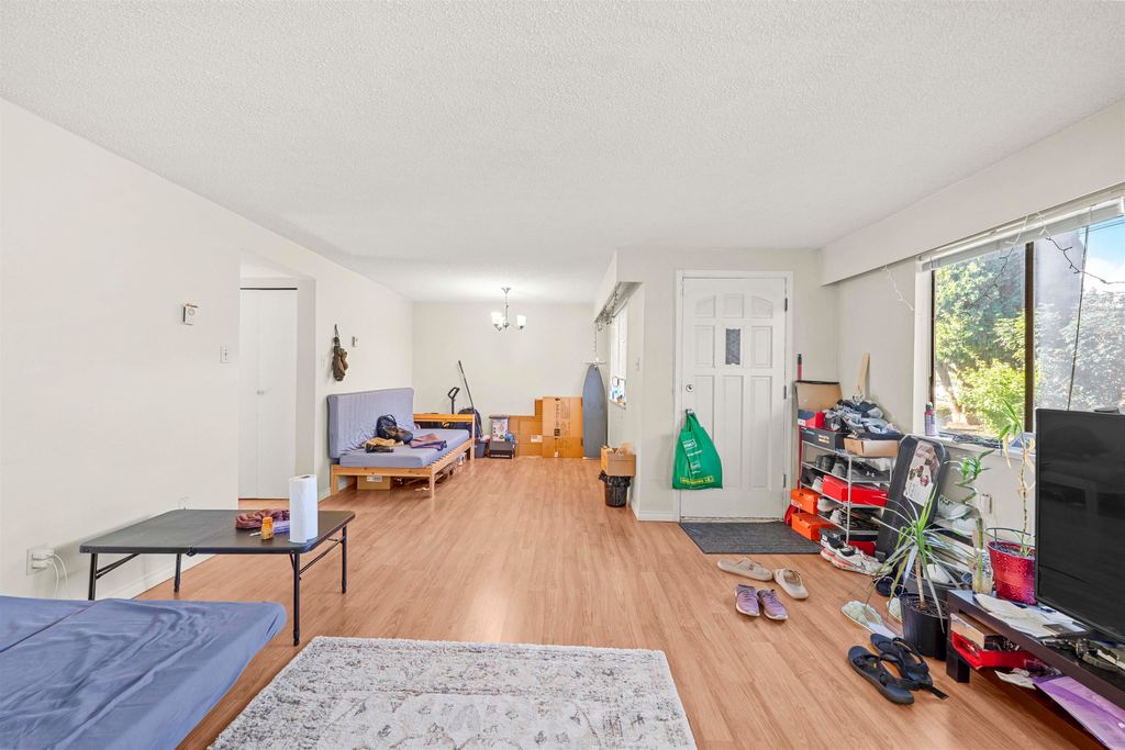 listing image 1105600094430407539