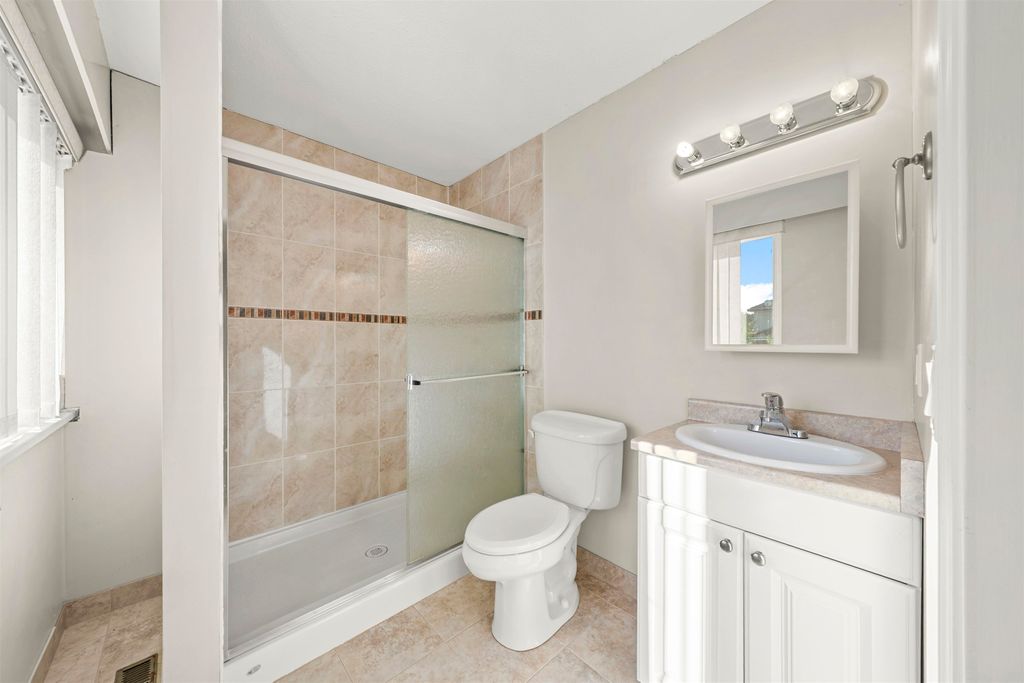 listing image 1102500321933325614