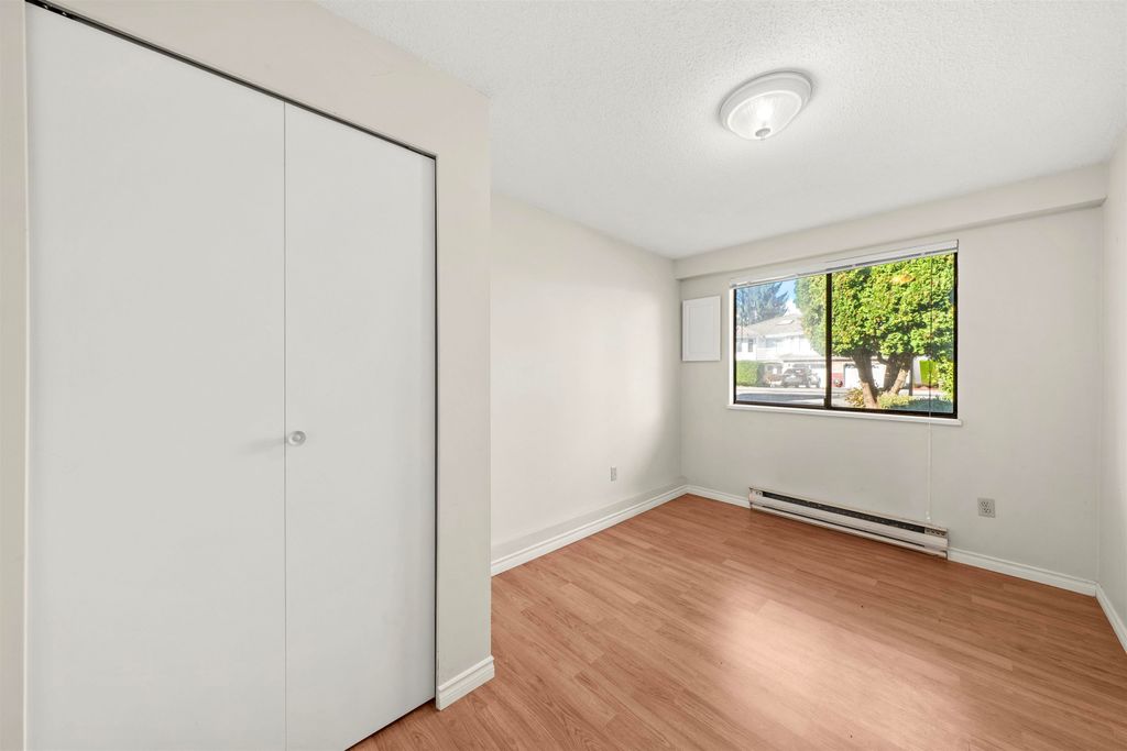 listing image 1105396522027279516