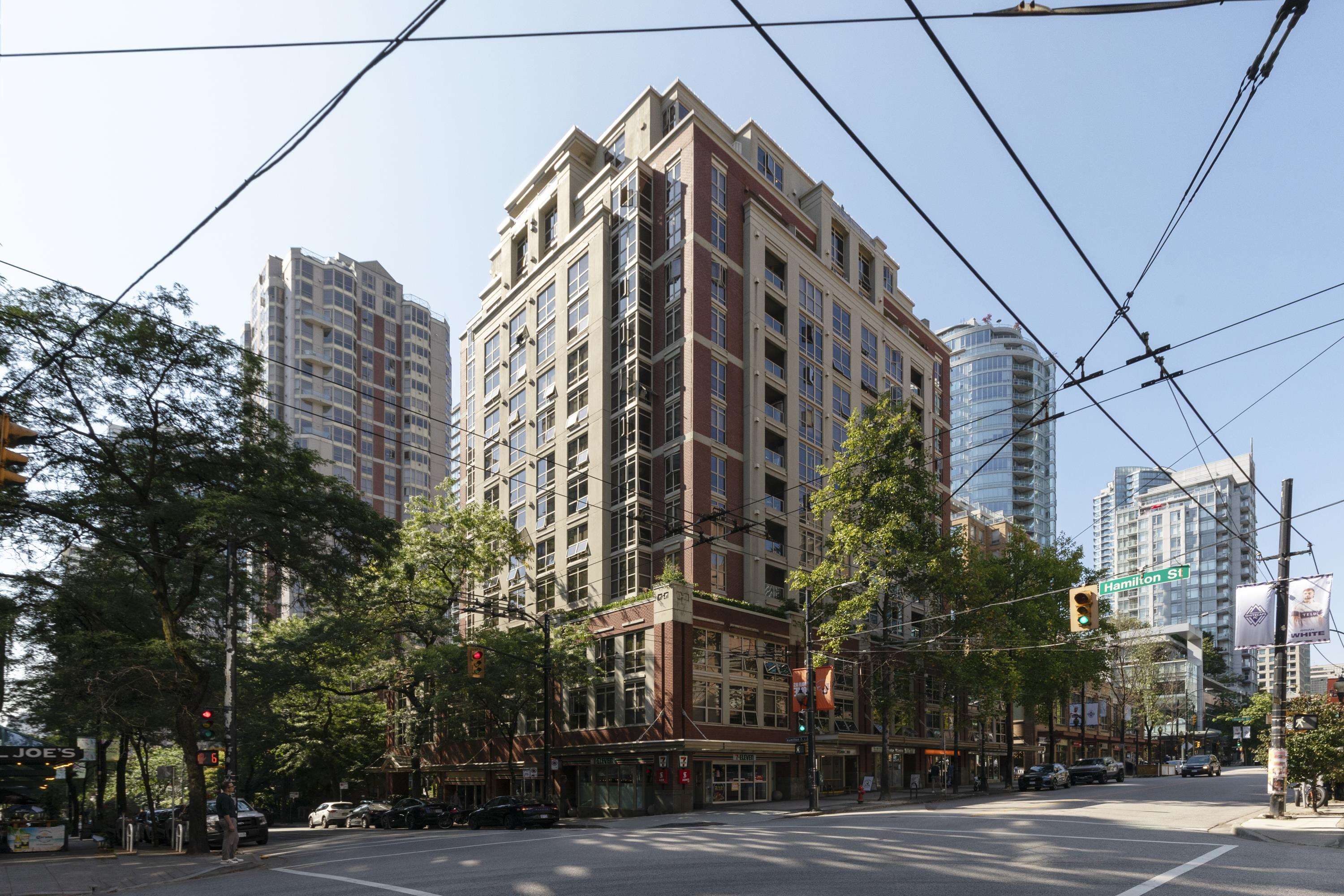 819 Hamilton Street 1105