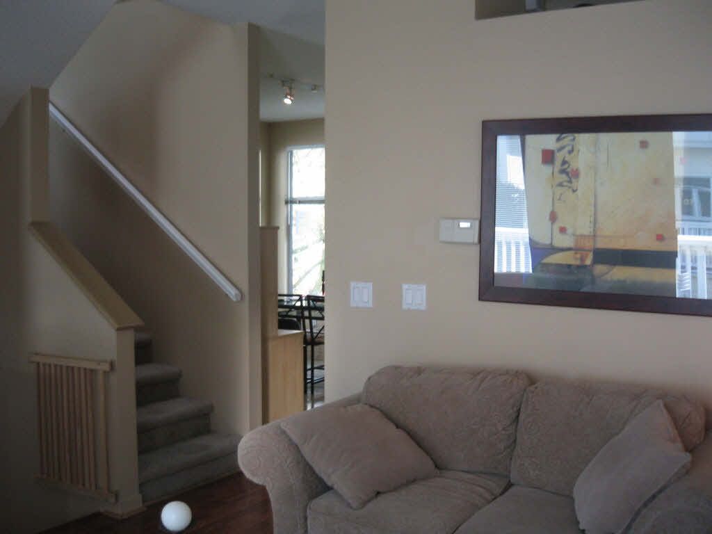 listing image 1100286611469750657