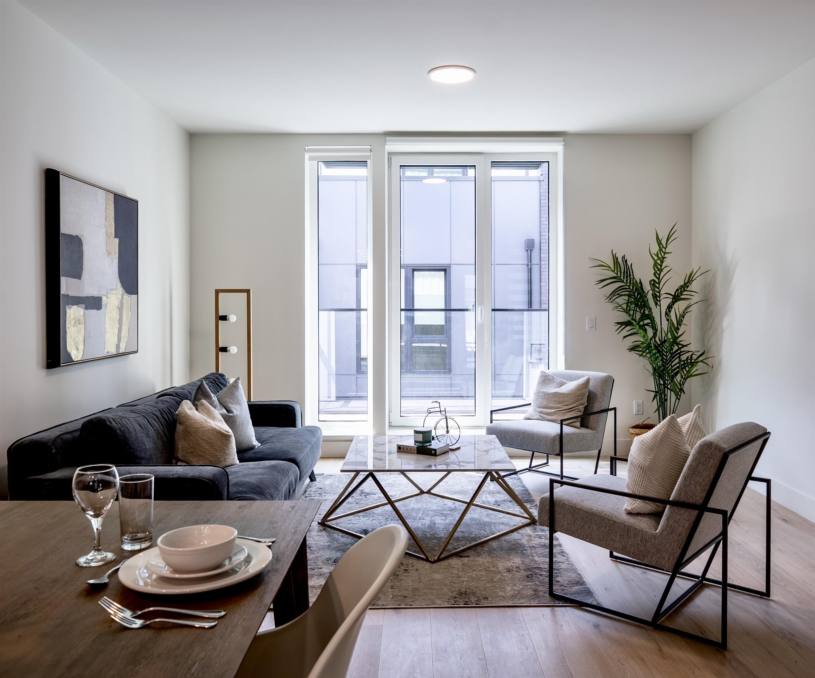 324 E Ridgeway Avenue TH9