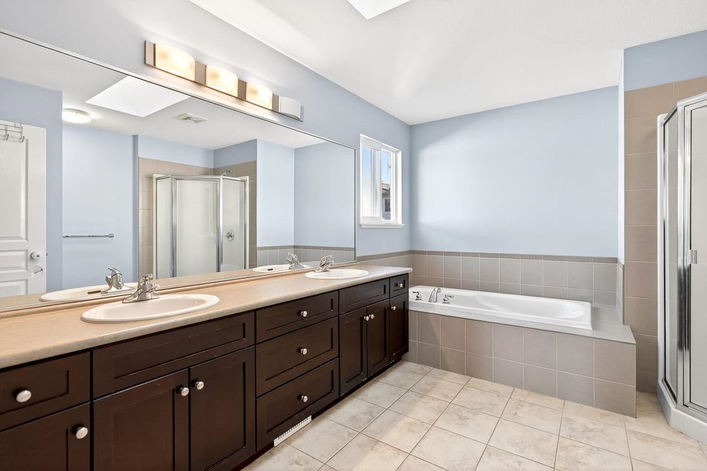 listing image 1100005764710570755