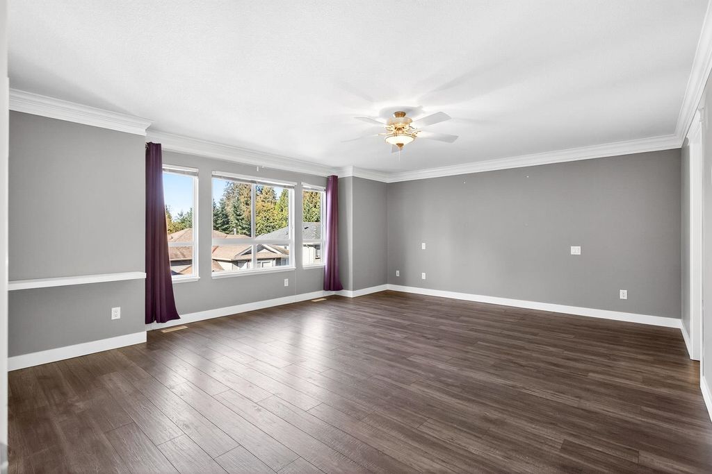 listing image 1107968357966962793