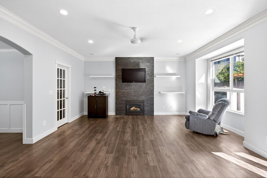 listing image 1104462880488069101