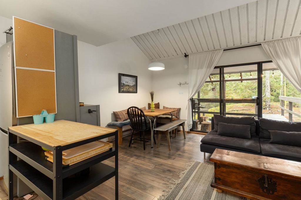 listing image 1105988585846808163