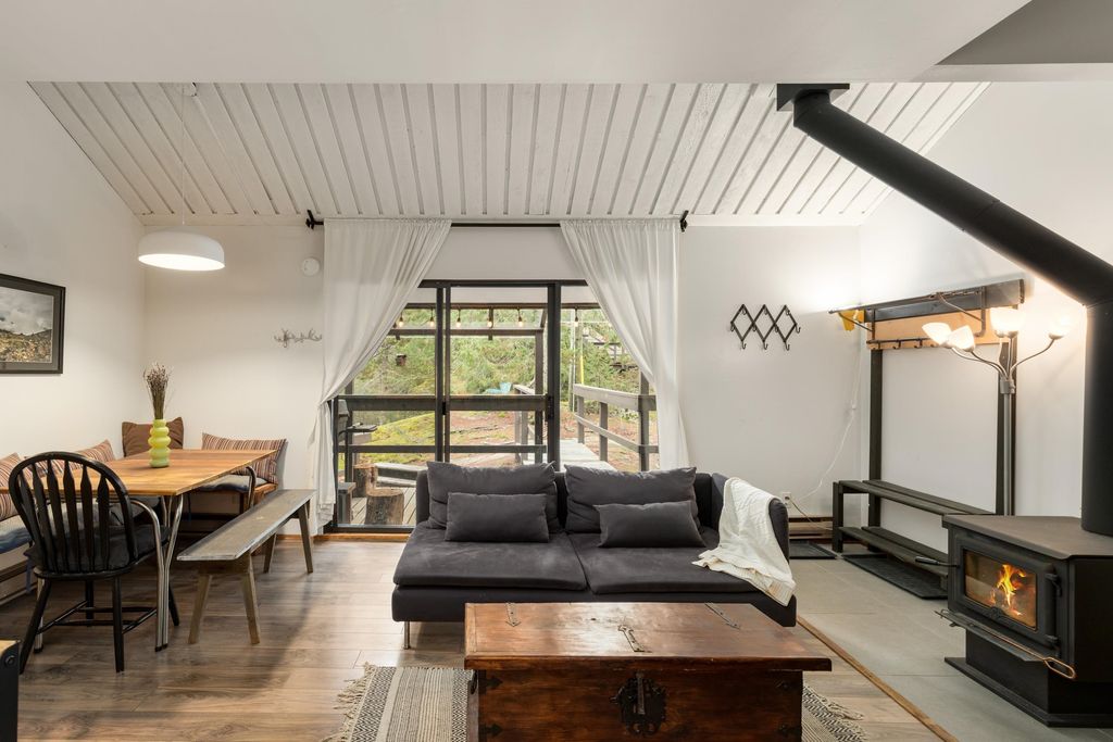 listing image 1104272735728091439