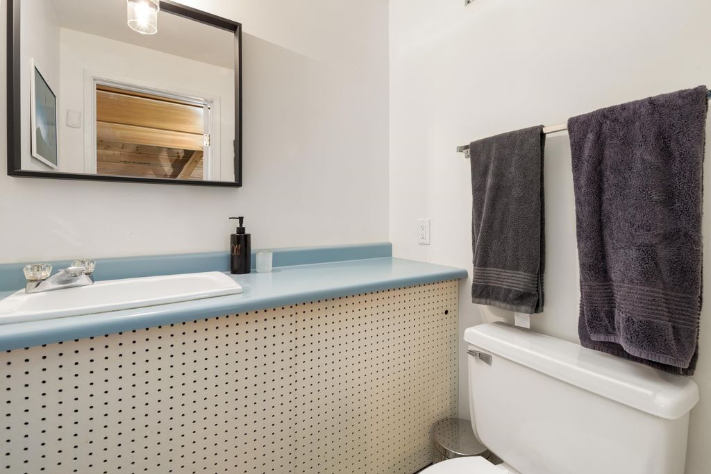 listing image 1102963816074949877