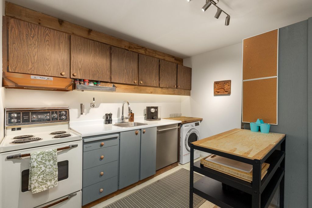 listing image 1102980883502055560