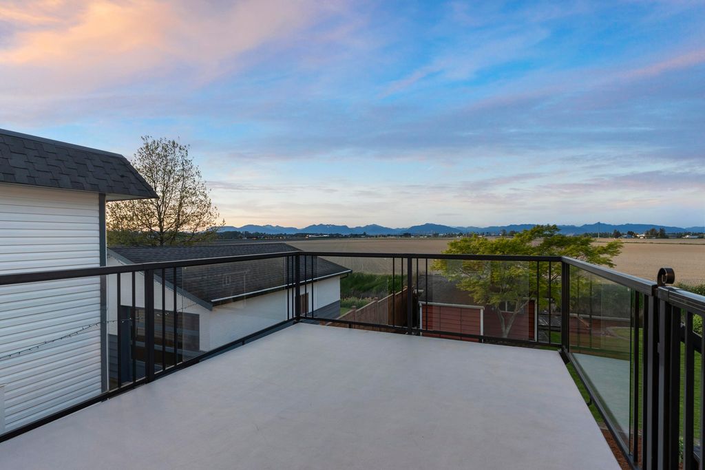 listing image 1102599720149096770