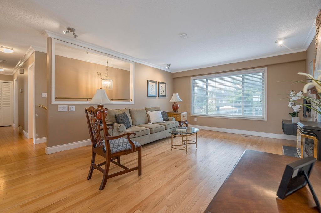listing image 1108097120571019207
