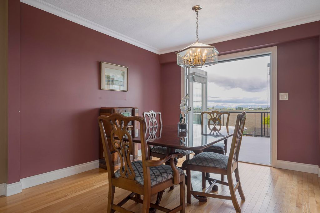 listing image 1109381506344988577