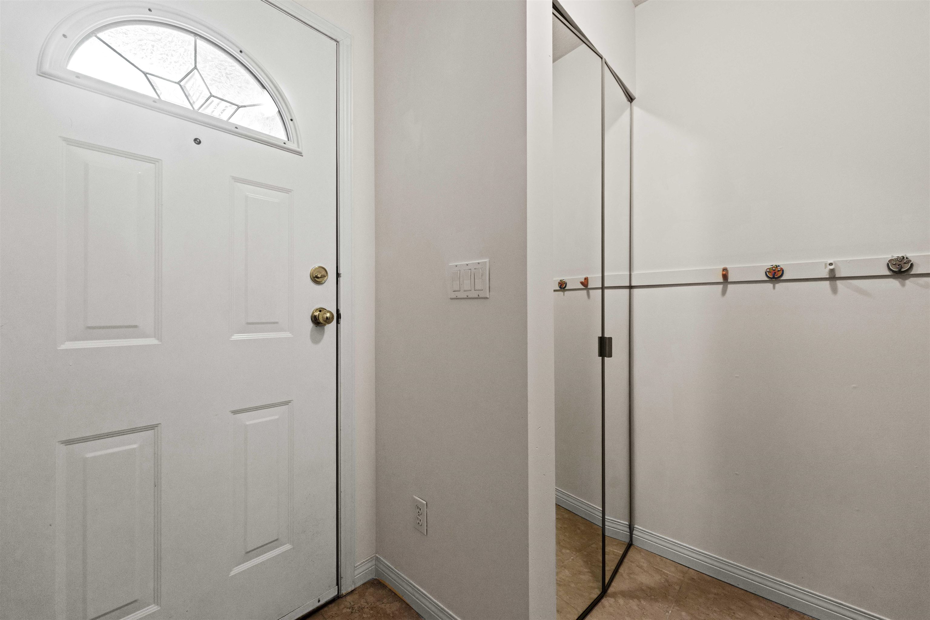 2600 Beaverbrook Crescent 5