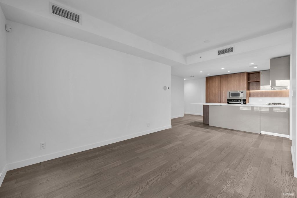 listing image 1105485632274837569