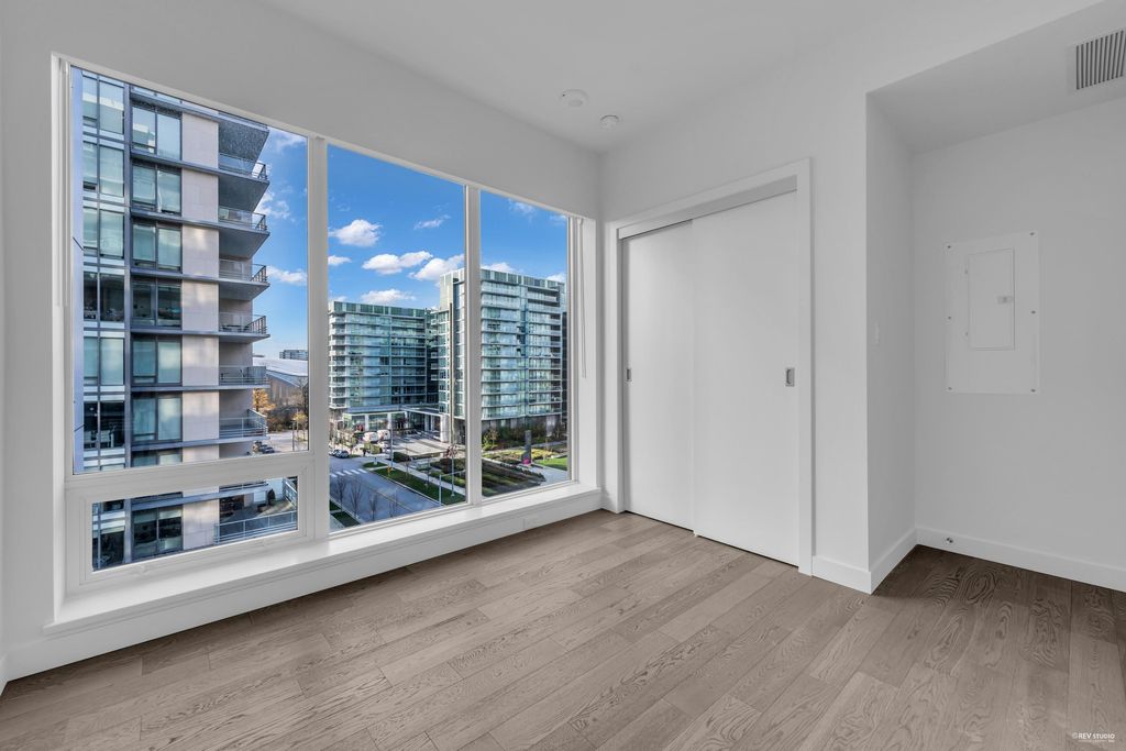 listing image 1101671595265521424