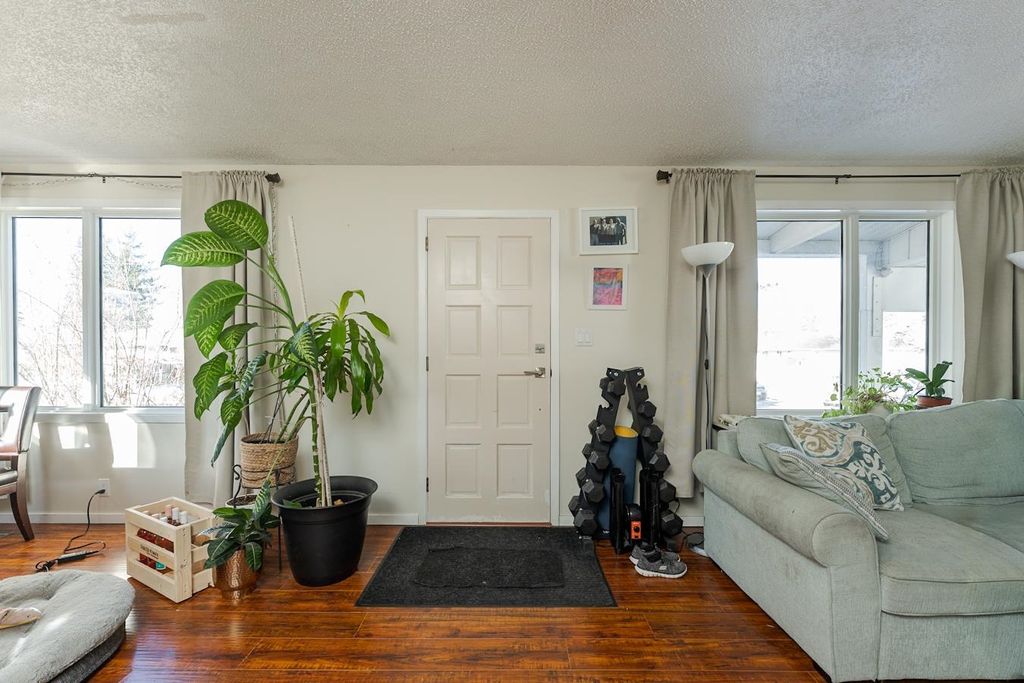 listing image 1101247829806778670