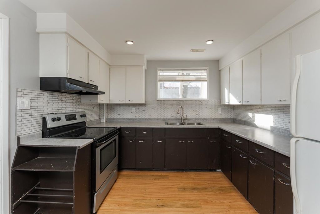 listing image 1104811793188329446