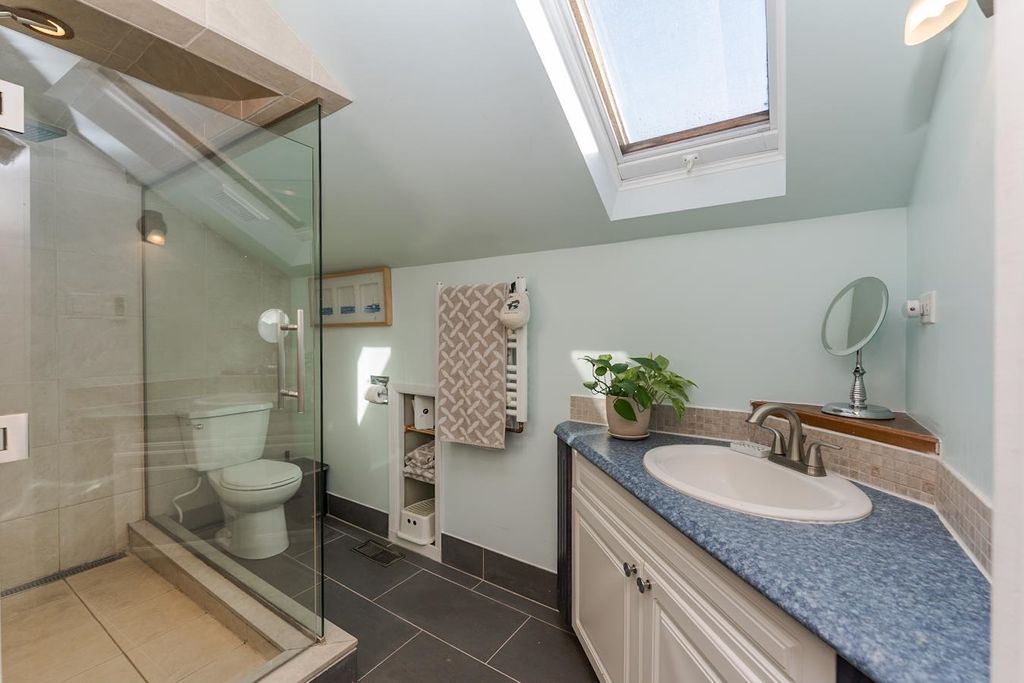 listing image 1102244312931356533