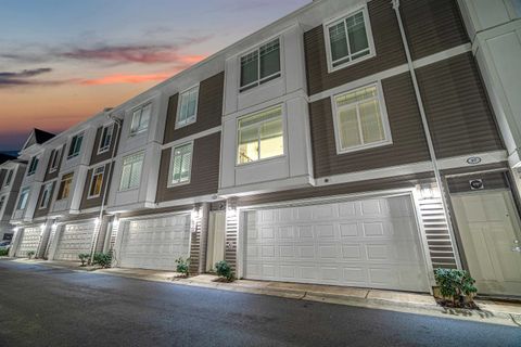 11267 133 Street 26 Surrey BC V3R 0E3