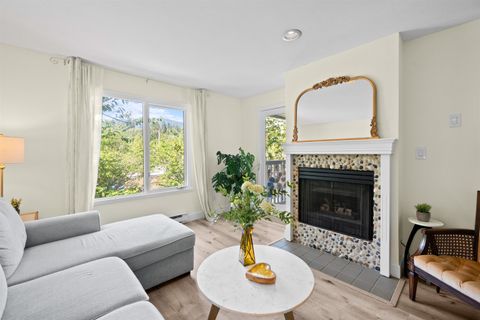 1528 Bowser Avenue 204 North Vancouver BC V7P 2Y3