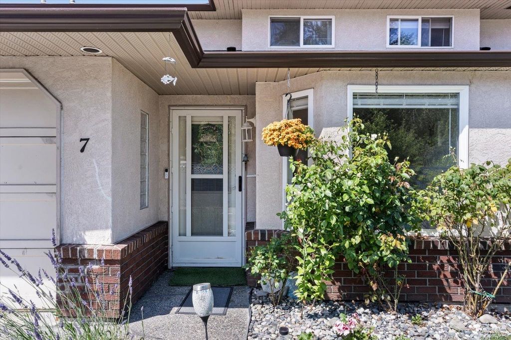 Photo of 46191 Cessna Drive #7, Chilliwack, BC V2P 1A7 (MLS # R3139591)