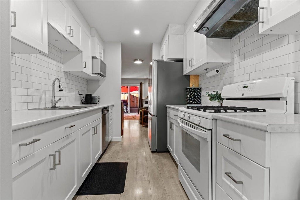 Photo of 46191 Cessna Drive #7, Chilliwack, BC V2P 1A7 (MLS # R3139591)
