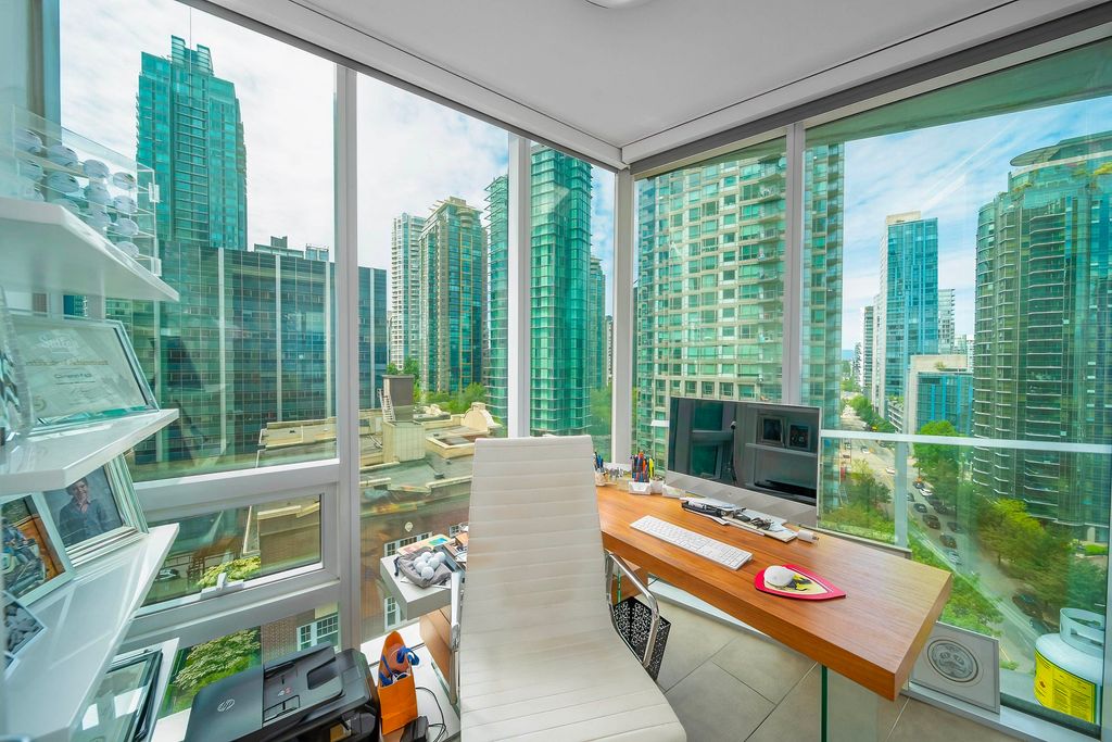 listing image 1104229316420728925