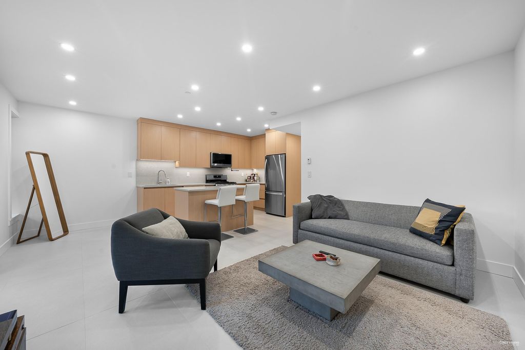 listing image 1106001018207443070