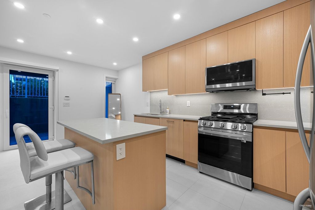 listing image 1103382043536429527