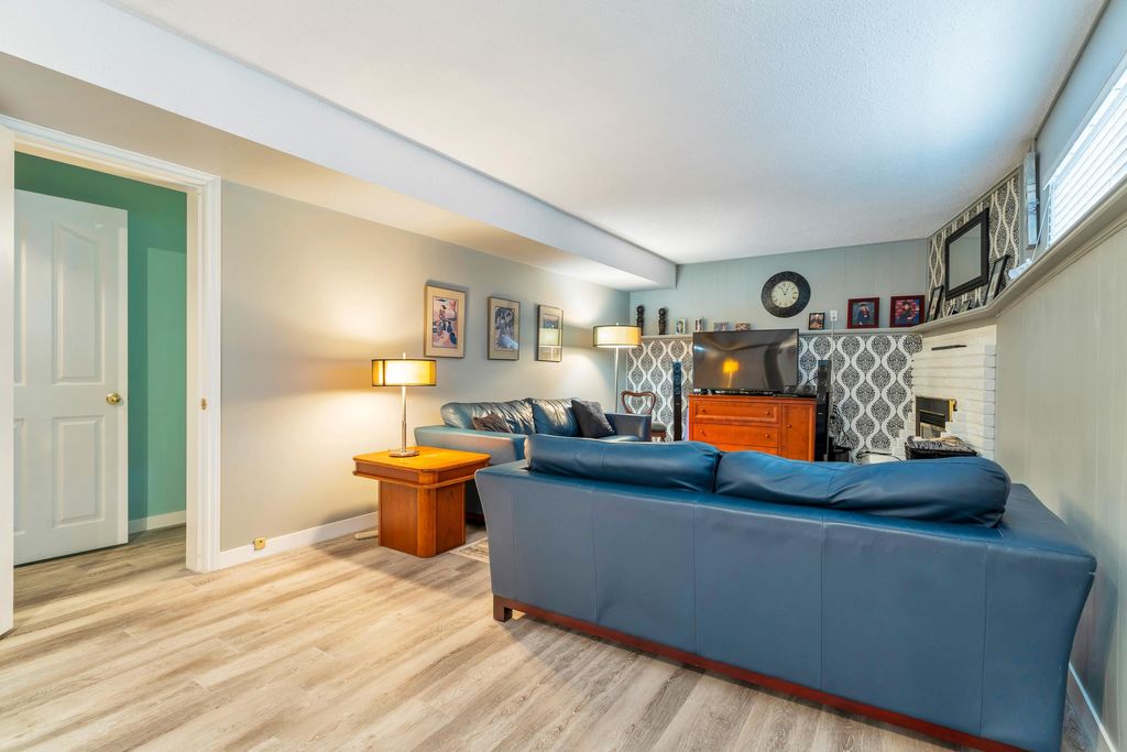 listing image 1109281282878359306