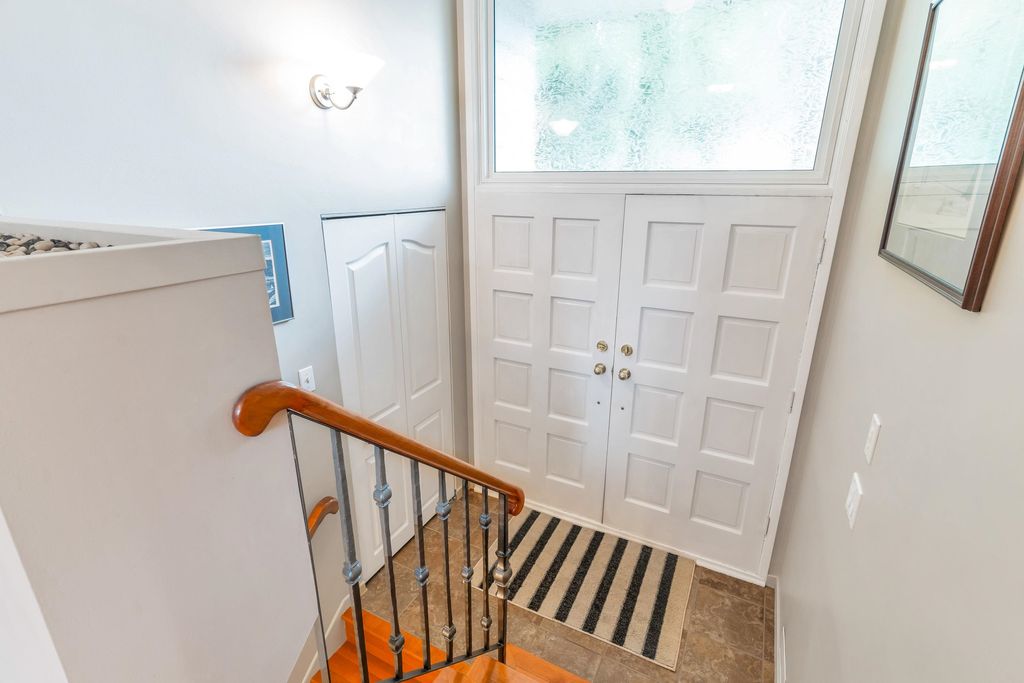 listing image 1101079425923704619