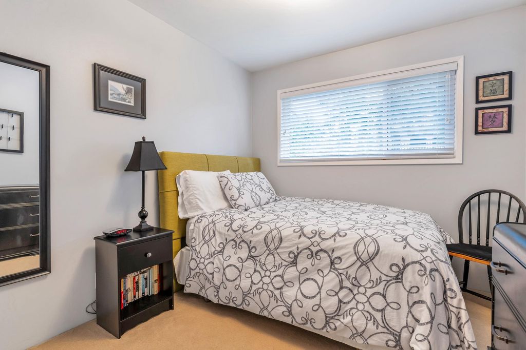 listing image 1107854649929278208