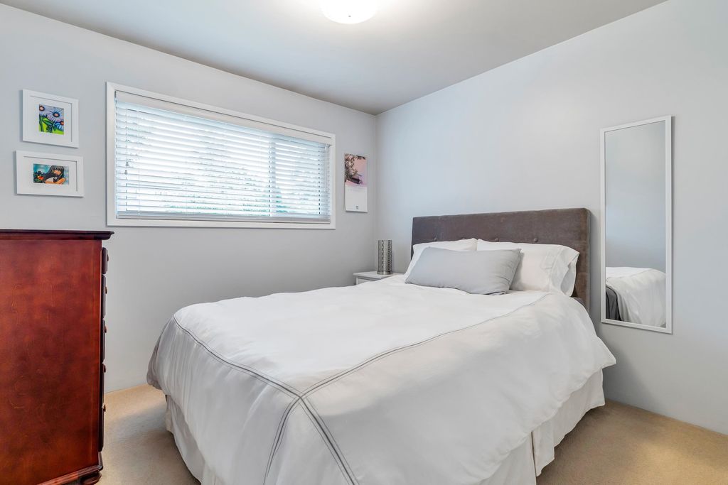 listing image 1102874955305926259