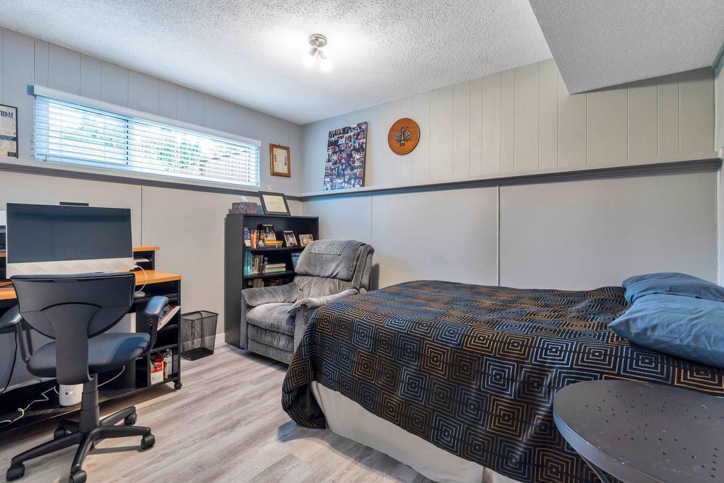 listing image 1104026907259467820