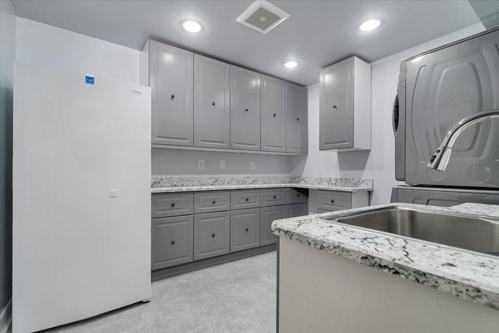 listing image 1107394927997932823