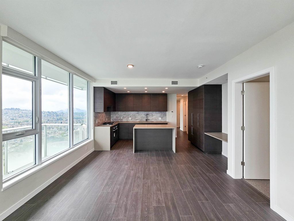 listing image 1102021832650510742
