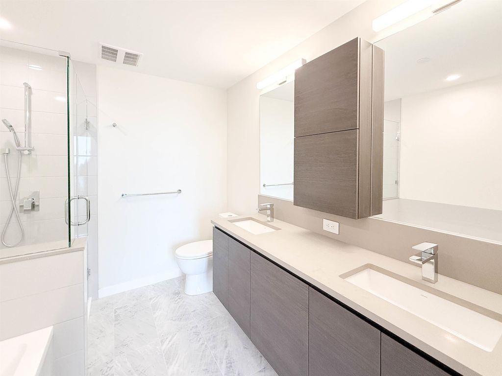 listing image 1103796533251498540
