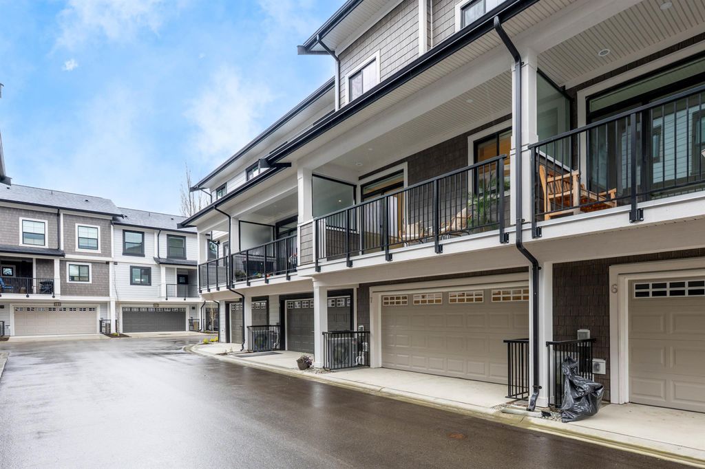 listing image 1101759584766704121