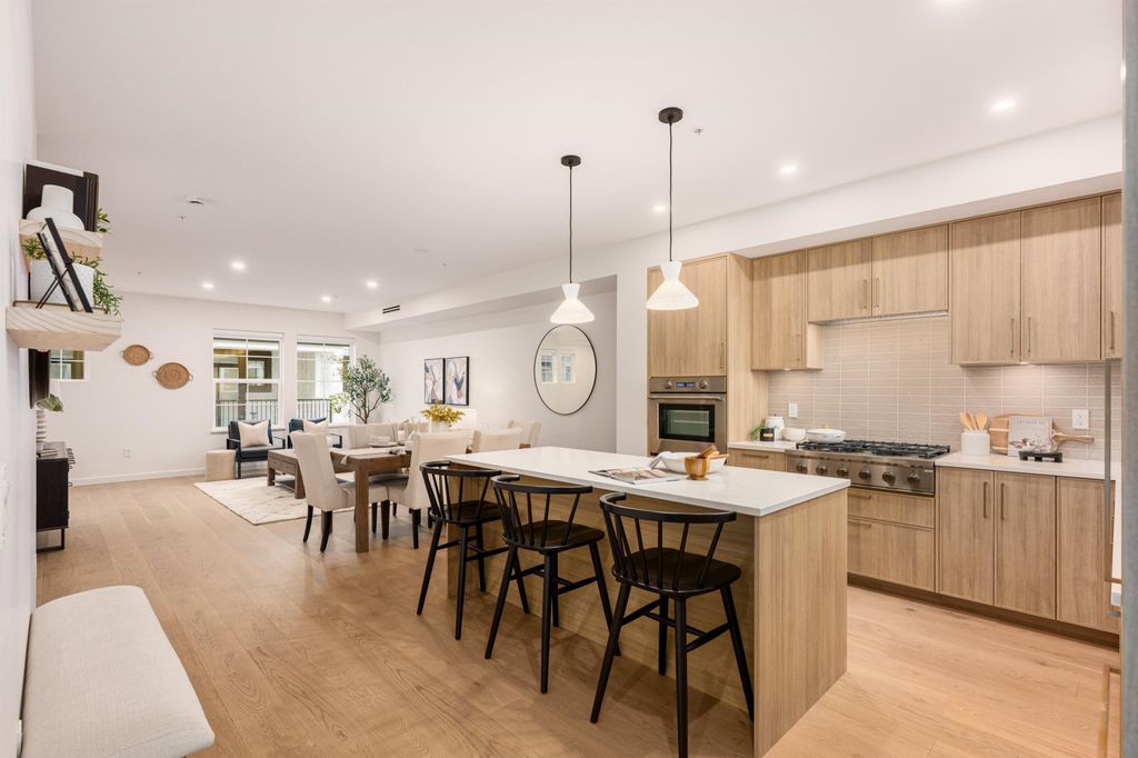 listing image 1102518178570873886
