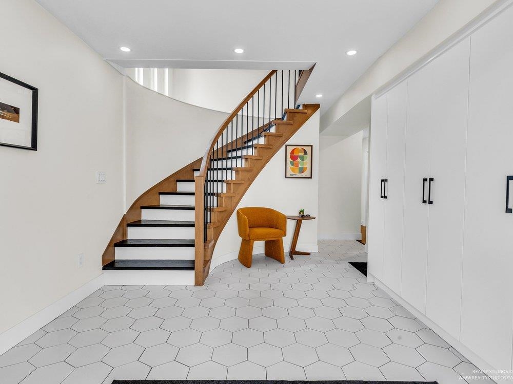 1636 Farrell Crescent