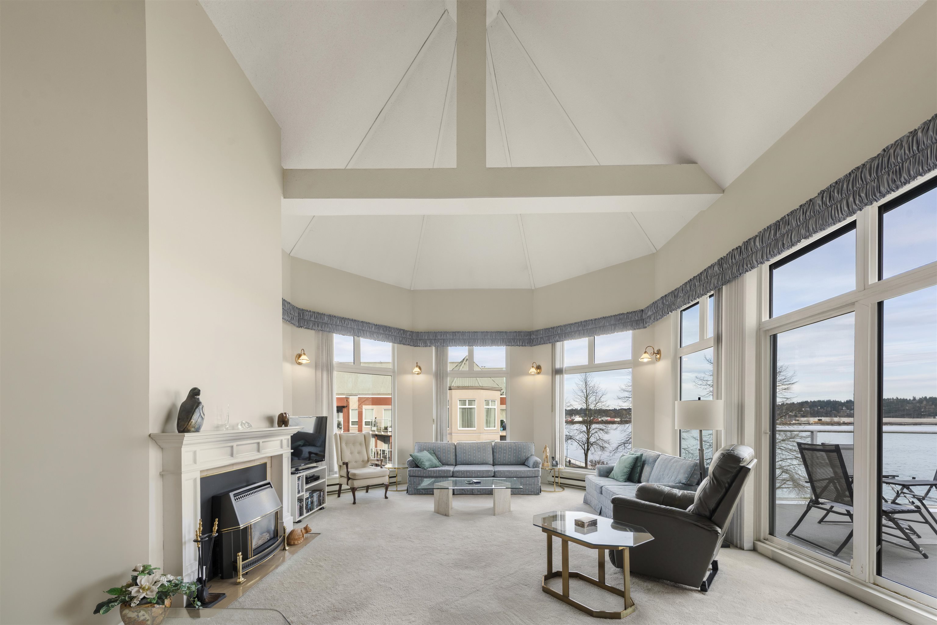 1230 Quayside Drive 407