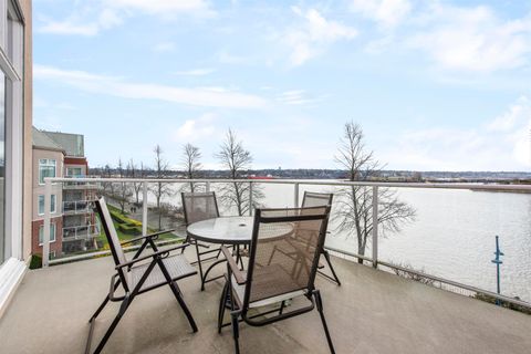 1230 Quayside Drive 407 New Westminster BC V3M 6H1